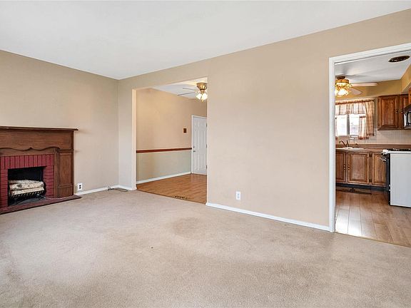 5th image of 532 Topaz Ave