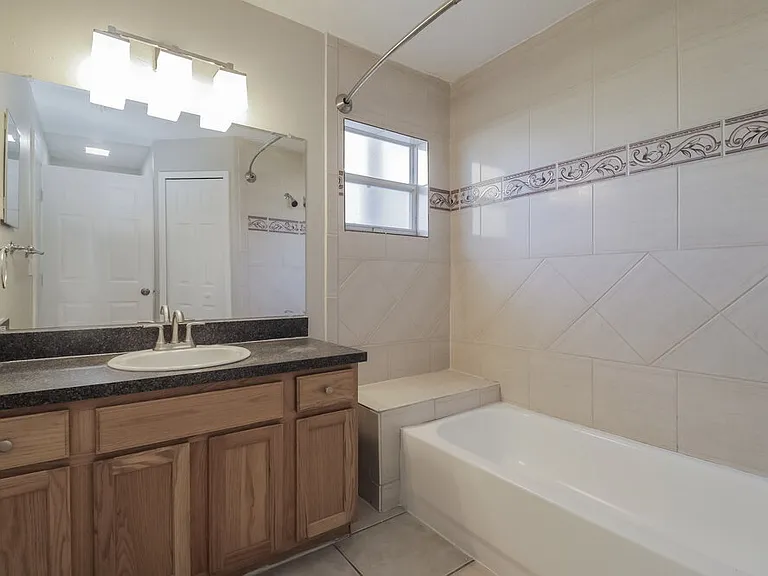 20411 Marlin St — Photo 11