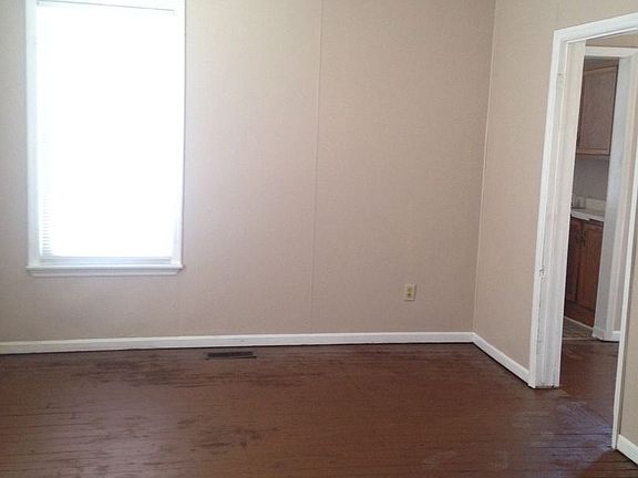 4th image of 1949 Central Ave APT A