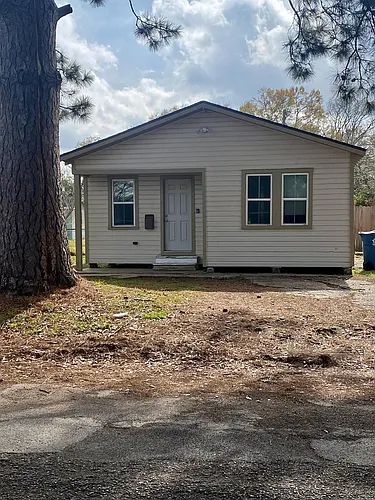 330 Bellot St Photo 1