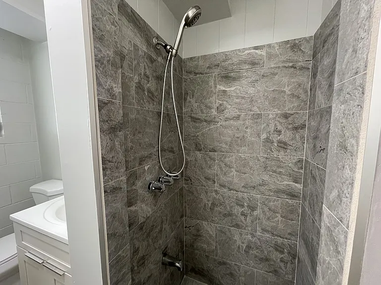 1148 Wilder Ave — Photo 11