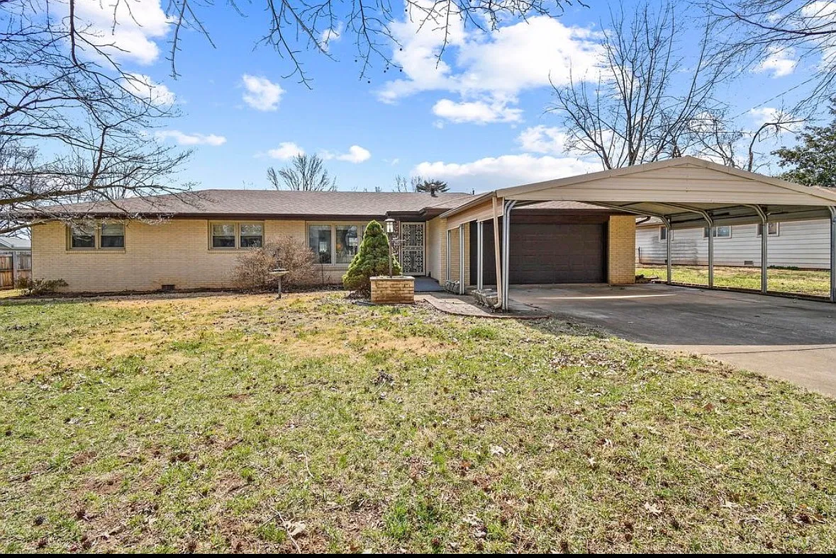 3 bed, 1656 sqft, $1,550 — Photo 1
