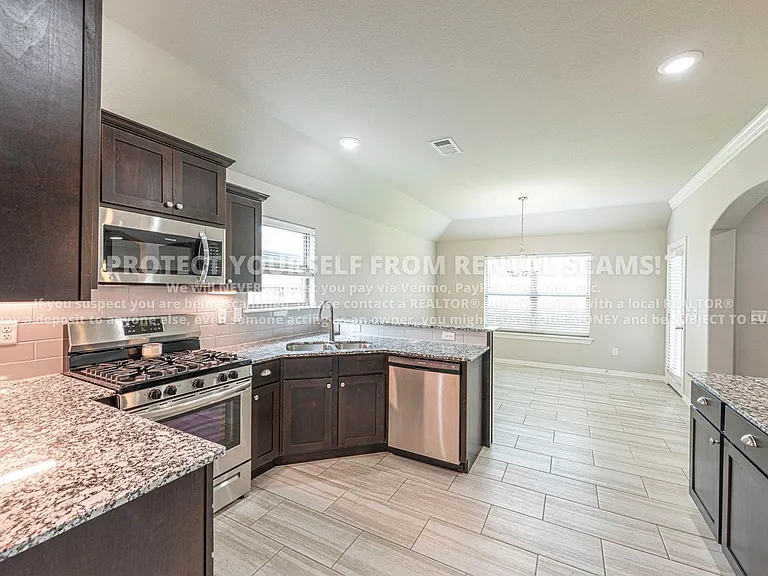 4358 W Barhem Dr — Photo 7