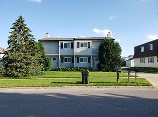 526 Wildwood Rd, Waterloo, IA 50702