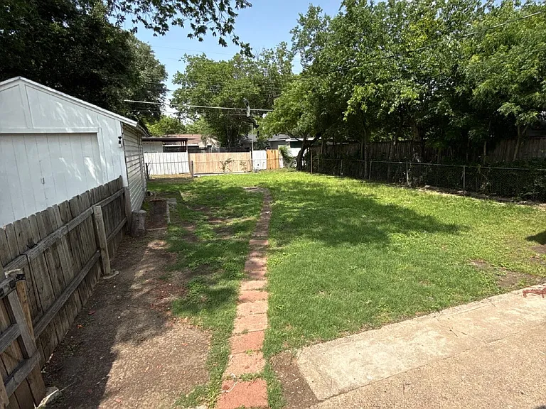 1607 McAdams Ave — Photo 12
