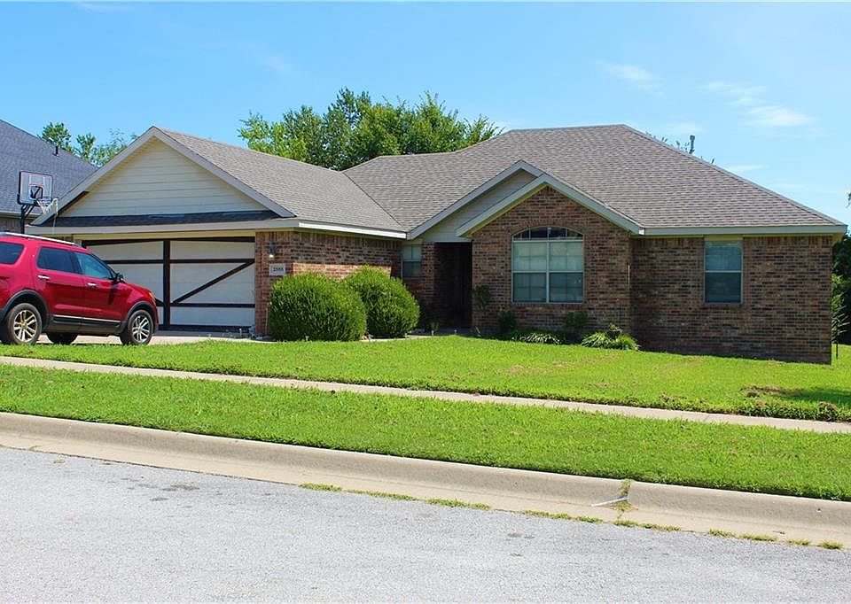 1st image of 2888 N Cassius Ln
