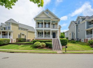 318 Village Loop Dr, Apex, NC 27502