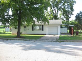 303 E Haynes St, Eldon, MO 65026