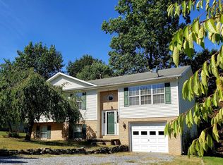 111 Rebecca Dr, Winchester, VA 22602