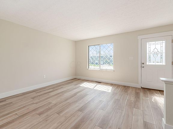 4th image of 2910 Teapot Ct