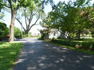 37715 N Sheridan Rd, Beach Park, IL 60087