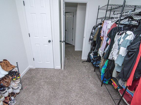5th image of 2000 Woodcrest Dr