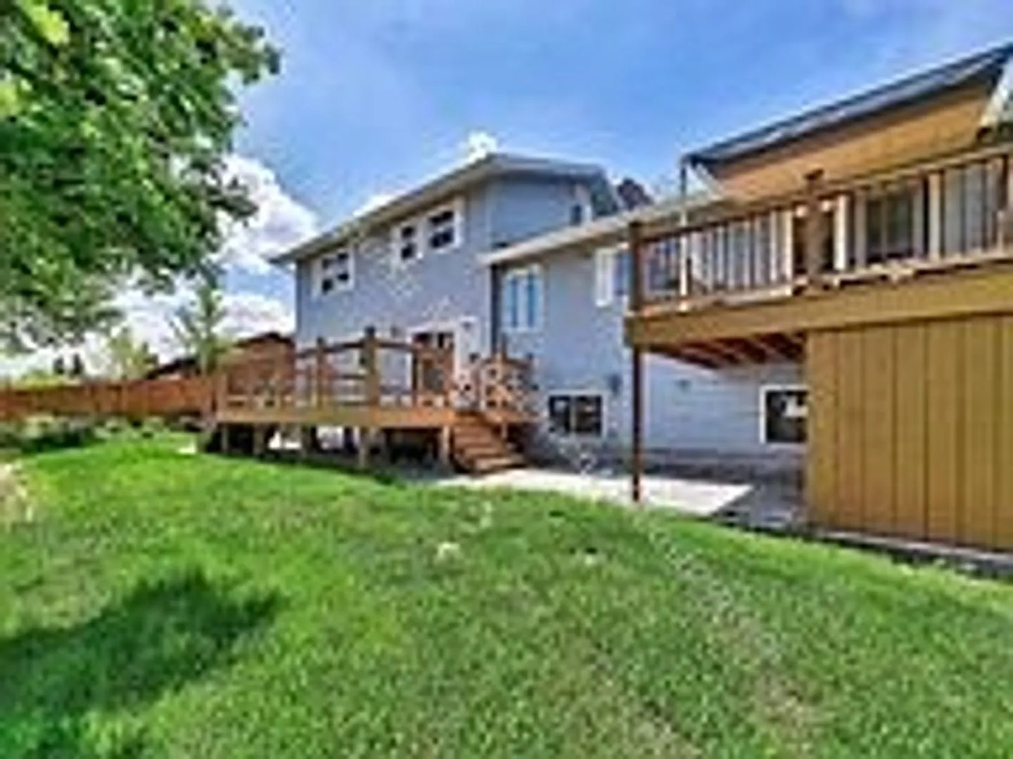 5 Bedroom 3-1/2 Bath House For Rent — Photo 3