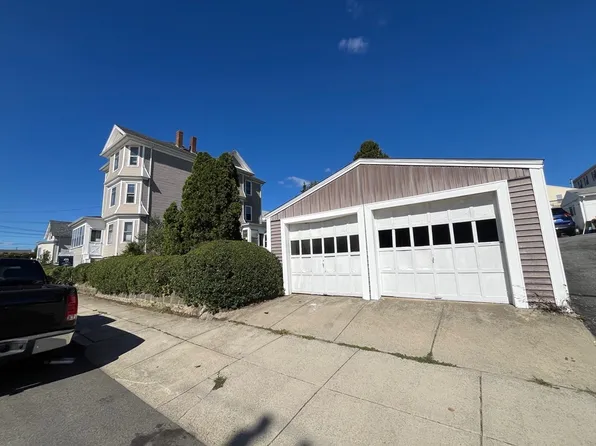104 McGowan St, Fall River, MA 02723