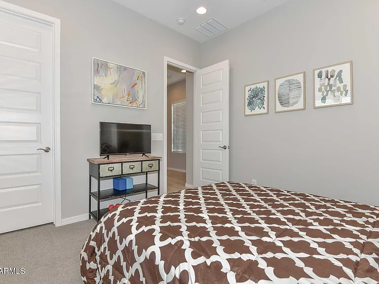 9661 W Patrick Ln — Photo 31