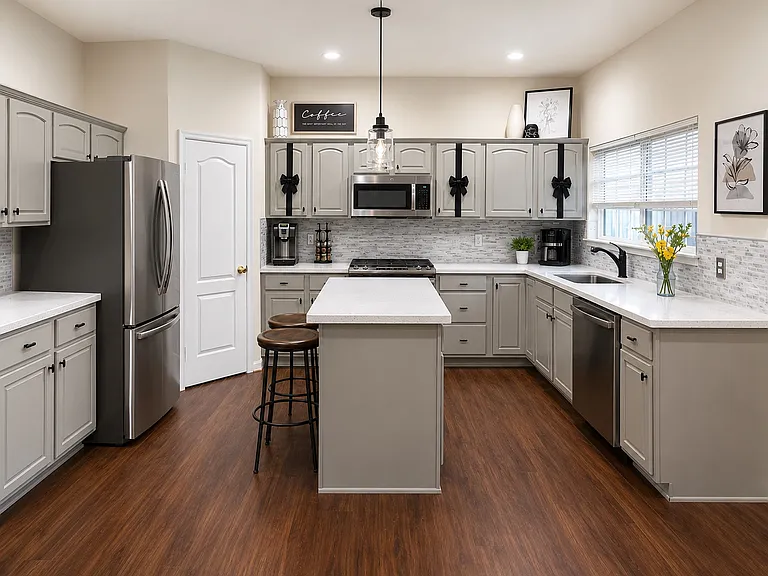 1134 Ring Bill Loop — Photo 11