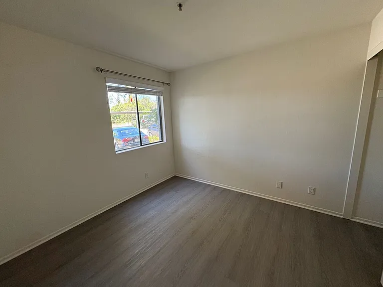 Via Real Apartments — Photo 8