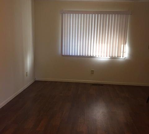 4th image of 18536 E Admiral Blvd