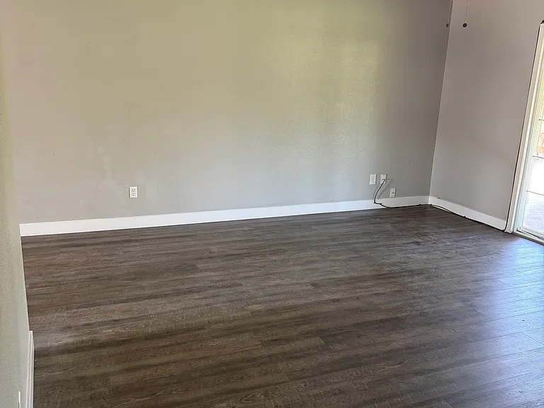 759 Olds Ave — Photo 8