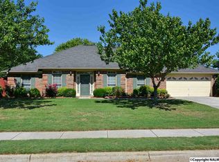 2377 Villaret Dr SW, Huntsville, AL 35803