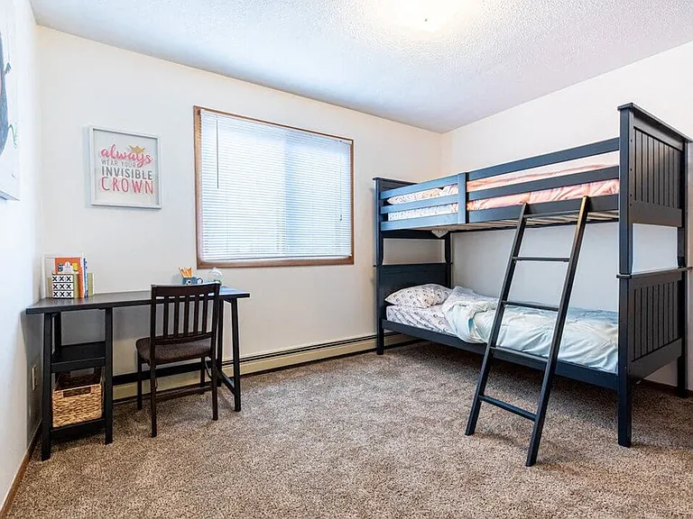 1 & 2 Bedroom Apartments Available