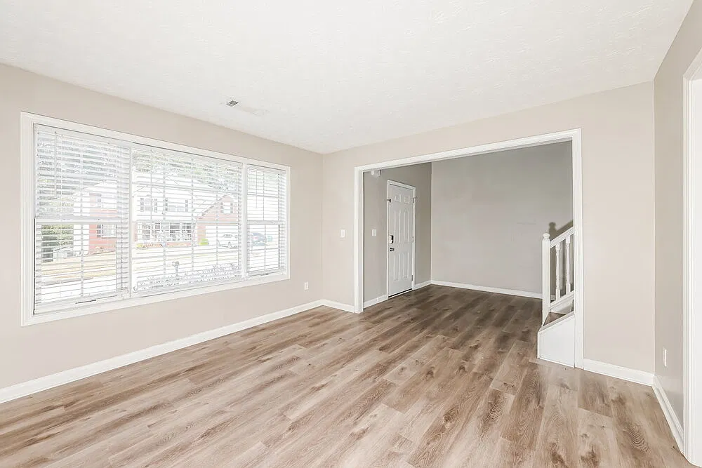 4 bed, 2.5 bath, 2303 sqft, $2,065 — Photo 4