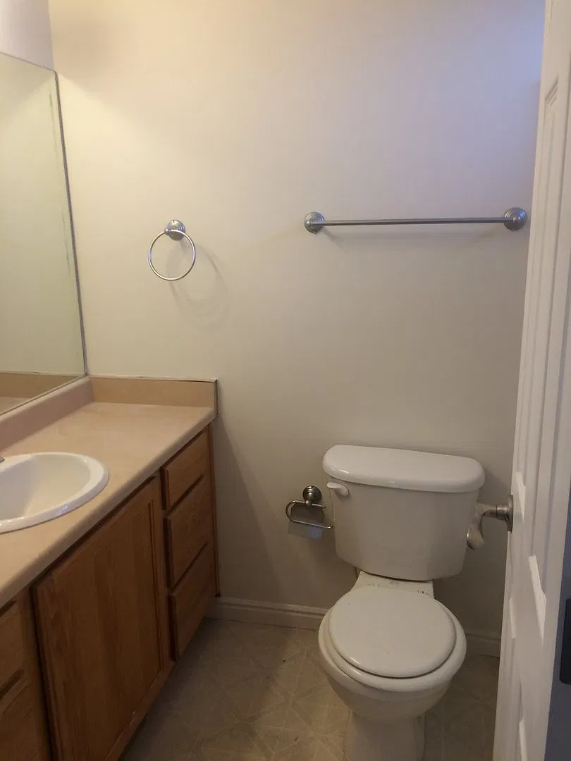 Beautiful 3 bedroom townhome in West Jordan!! — Photo 4