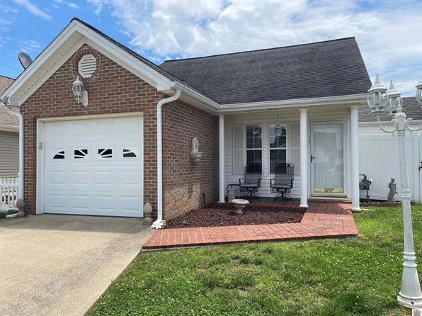 17 Osage Dr, Cadiz, KY 42211