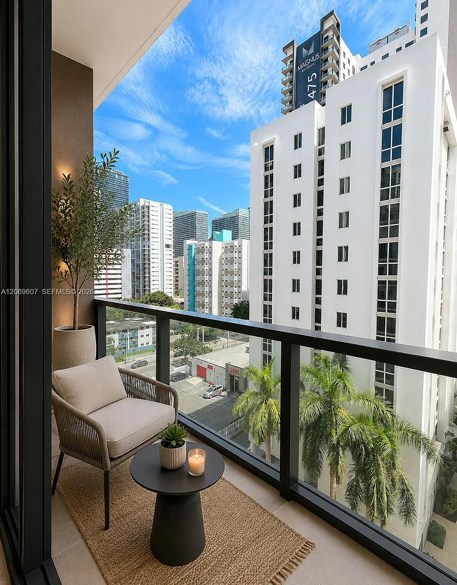 1 bed, 1.0 bath, 466 sqft, $4,000 — Photo 1