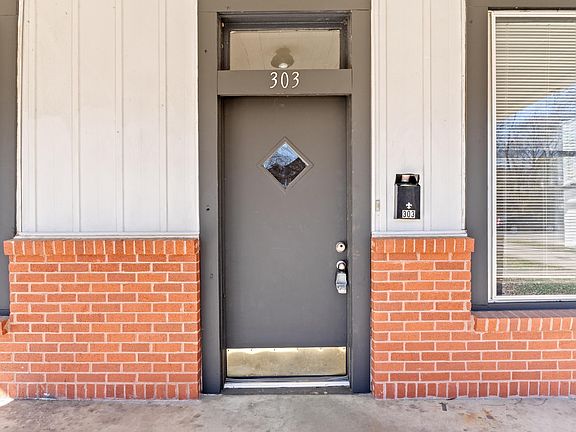 2nd image of 303 Ash St