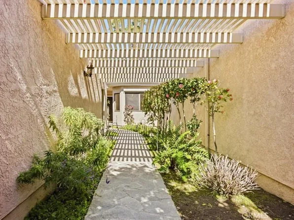 1015 Pebble Beach Dr, Upland, CA 91784