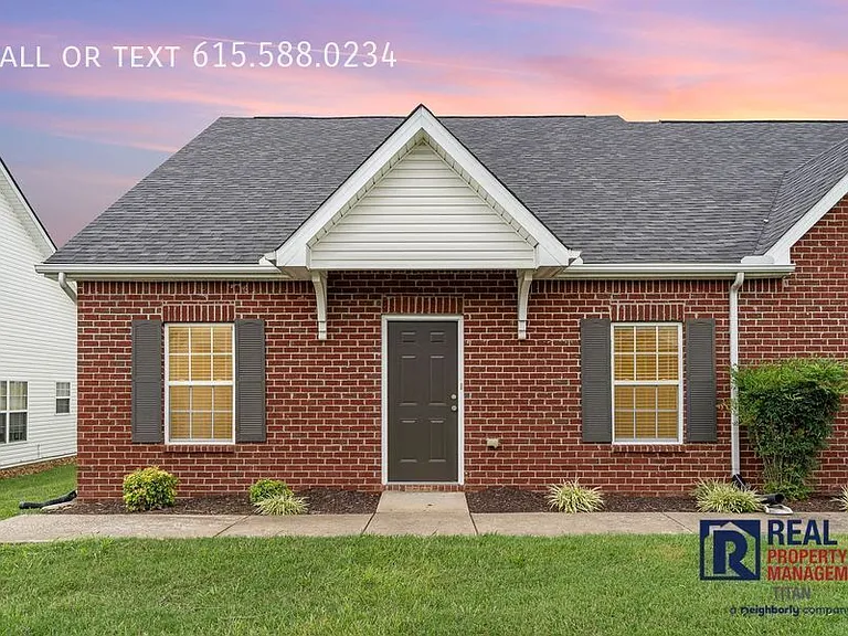 1004 Briggs Ln — Photo 19