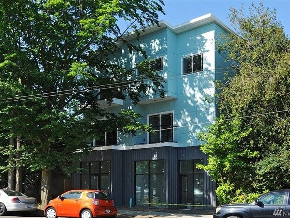 Front of new townhouse