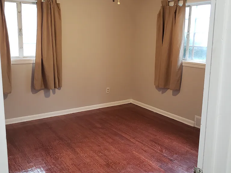 1218 E Uintah St — Photo 9