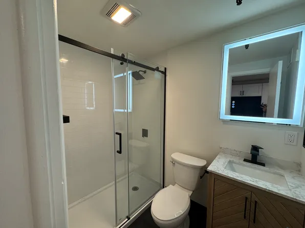 446 James St APT 1, Syracuse, NY 13203