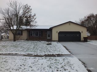 903 Searles Estate Dr, Saint Johns, MI
