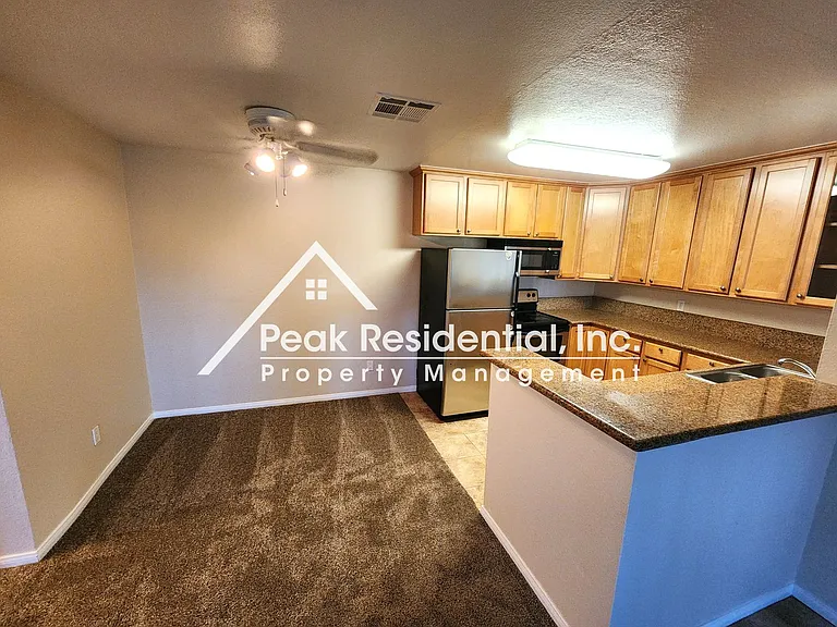 3715 Tallyho Dr — Photo 4