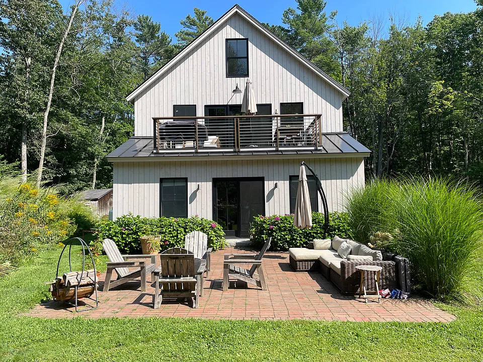 16 Bufflehead Cove Ln