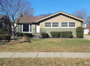 20601 Chalon St, Saint Clair Shores, MI 48080