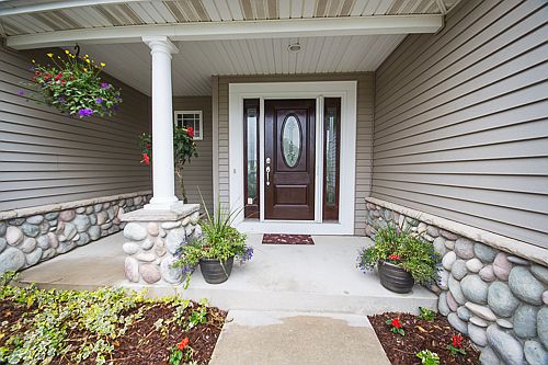 3rd image of 1354 Woodfield Dr