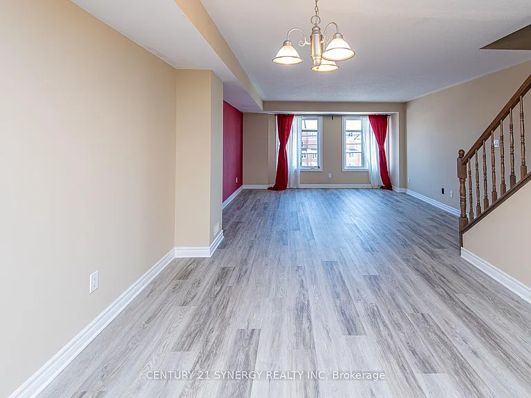 2228 Tenth Line Rd — Photo 6