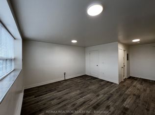 1987 Lawrence Ave E #1, Toronto, ON M1R2Z2