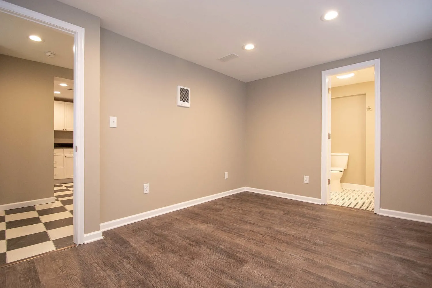 3 bed, $2,697 — Photo 3