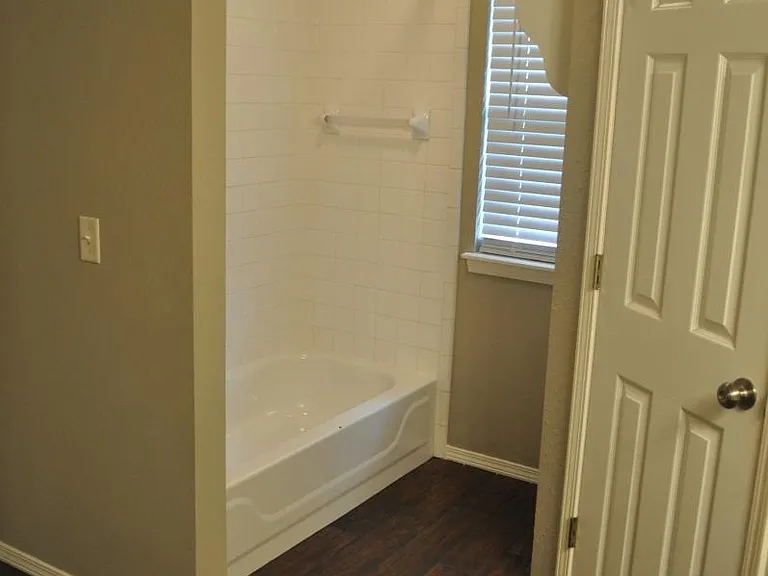 Master bath with tub-shower