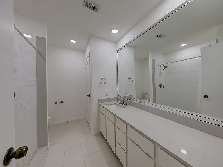 1914 Augusta Dr #25 — Photo 23