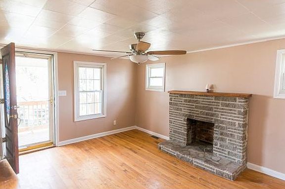 5th image of 206 Stafford St
