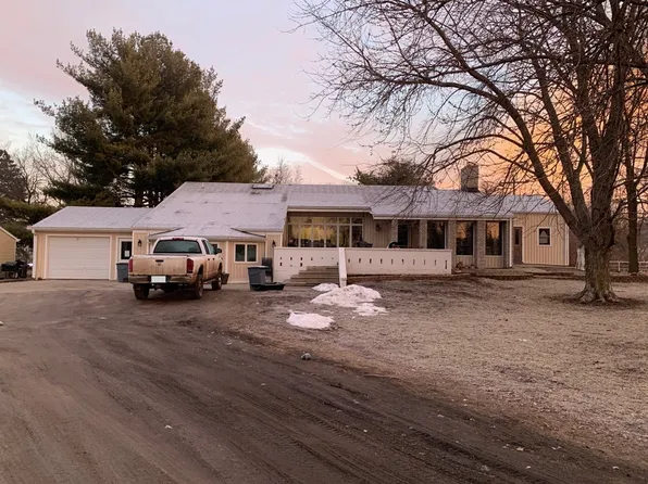 990 County Road K, Oakland, NE 68045