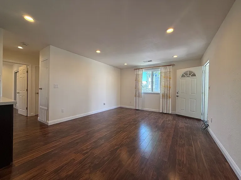 2488 26th Ave — Photo 3