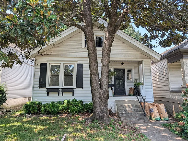 1911 Richmond Dr — Photo 1