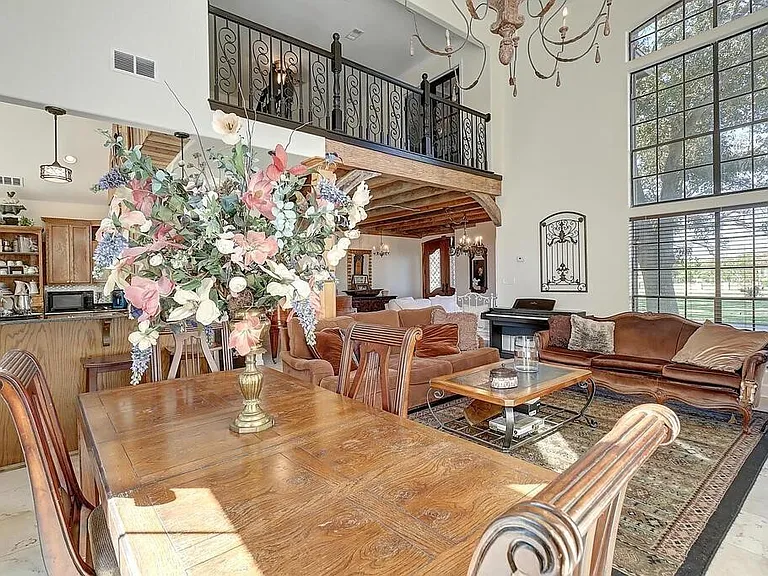 3417 Newcastle Dr — Photo 9